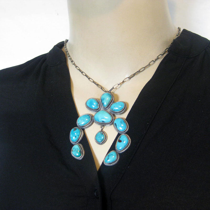 Colgante Naja de Montaña Roja por Robin Tsosie