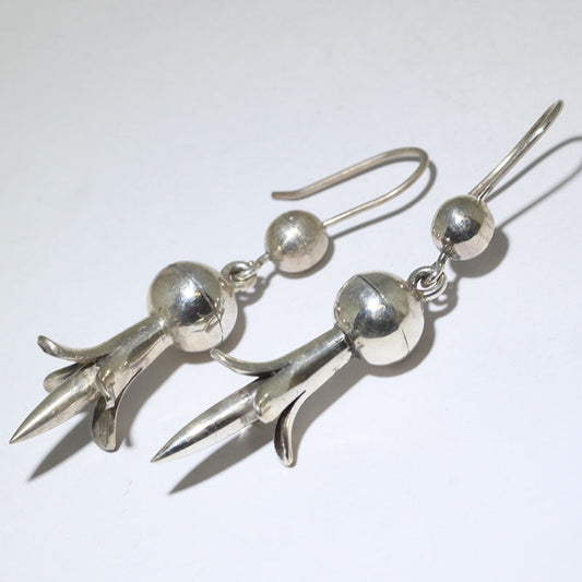 ハリソン・ジムによる手作りイヤリング