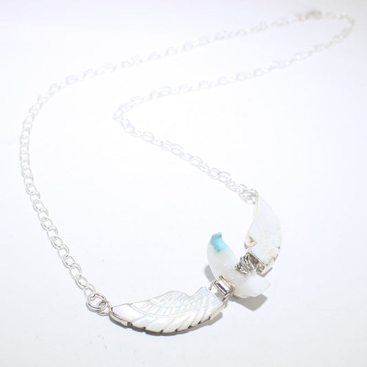 ズニ族によるイーグルネックレス