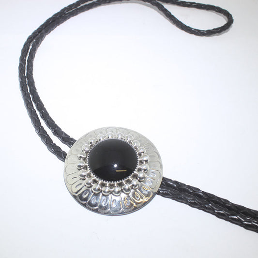 ナバホ族のオニキスボロタイ