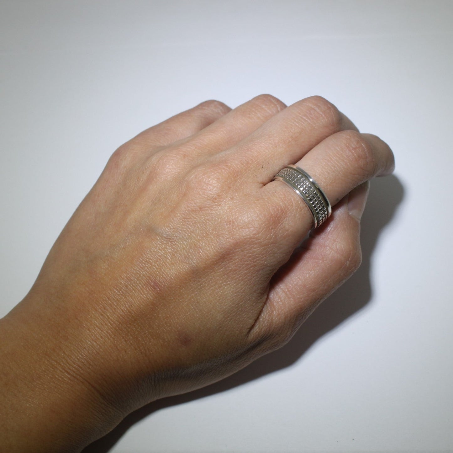 Cincin Perak oleh Bruce Morgan