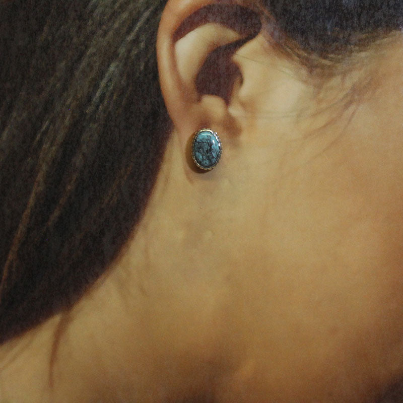 जेसन बेगाये द्वारा किंगमैन झुमके