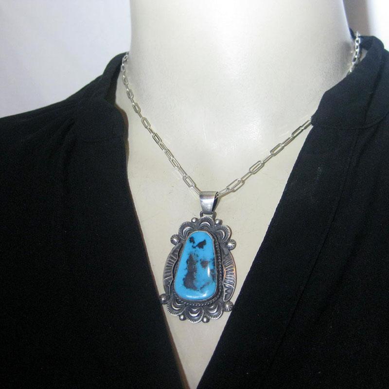 Pendente Candelária por Arnold Goodluck