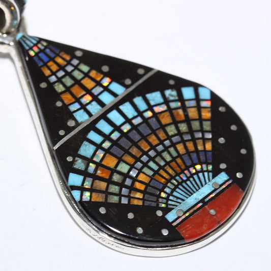 Micro Inlay Pendant ni Erwin Tsosie