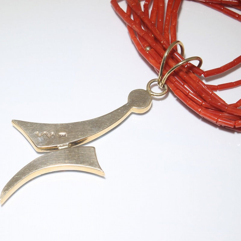 ウェス・ウィリーによる14Kとローンマウンテンのネックレス