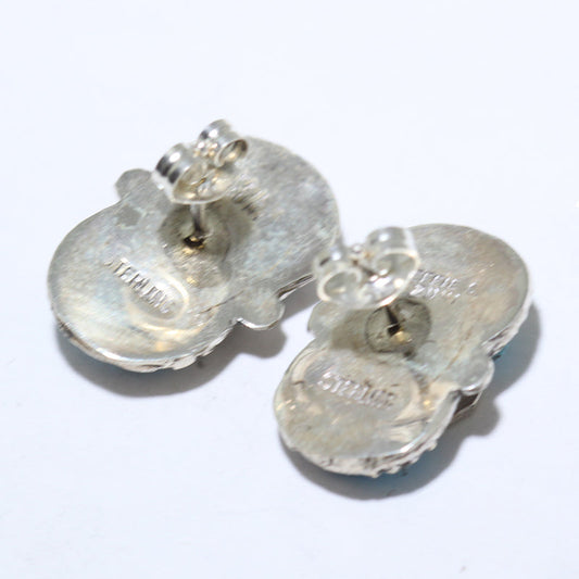 எஃபி கலவாஜா வடிவமைத்த பச்சை நீல நிற காதணிகள்