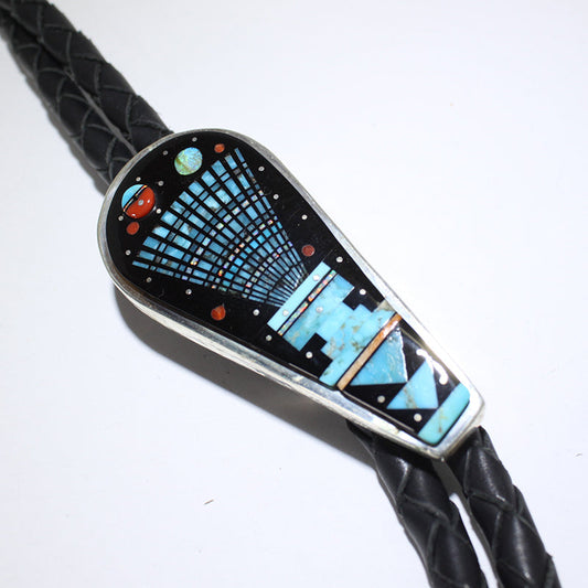 アーウィン・ツォシによるマイクロインレイ・ボロタイ