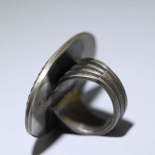 แหวนสแตมป์เวิร์คโดยคาลวิน มาร์ติเนซ ขนาด 8