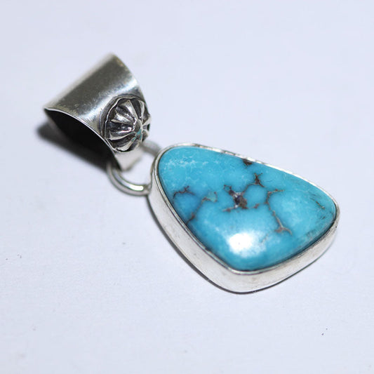 ロビン・ツォシーによるインディアンマウンテンペンダント