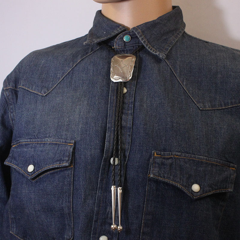 ナバホ族によるシルバーボロタイ