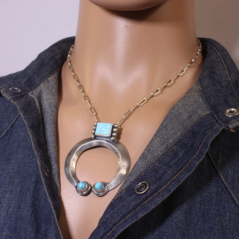 ランディ・ババ・シャッケルフォードによるモレンシペンダント