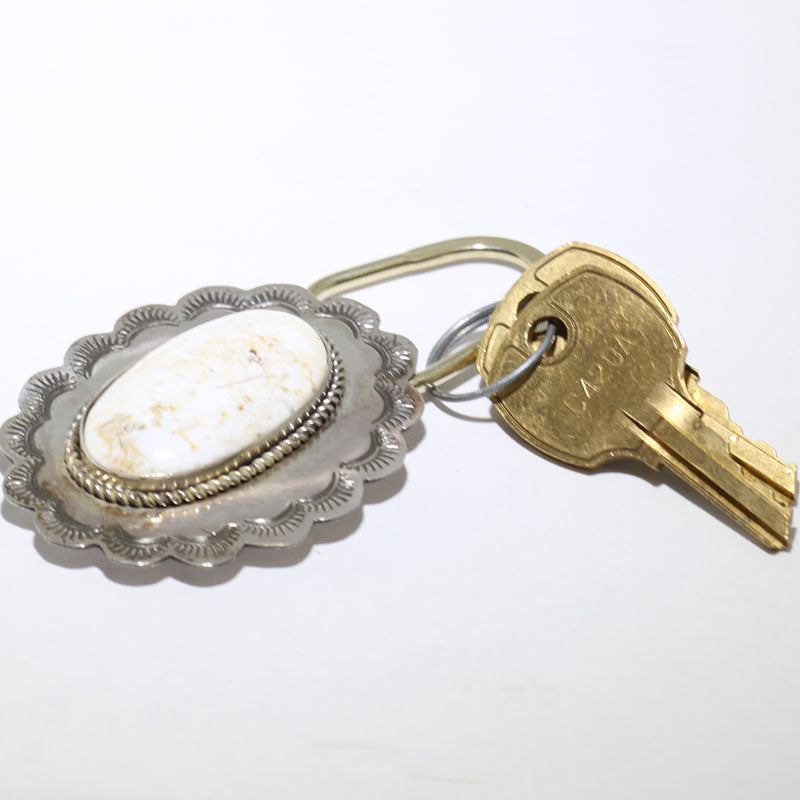 フレッド・ピーターズによるワイルドホースキーホルダー