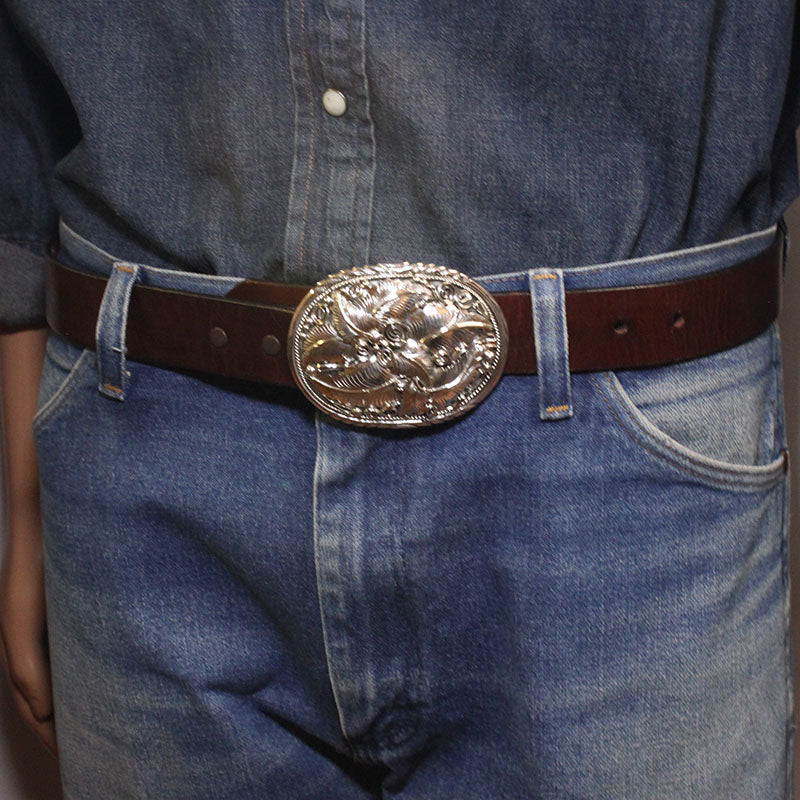 ナバホ族によるシルバーバックル