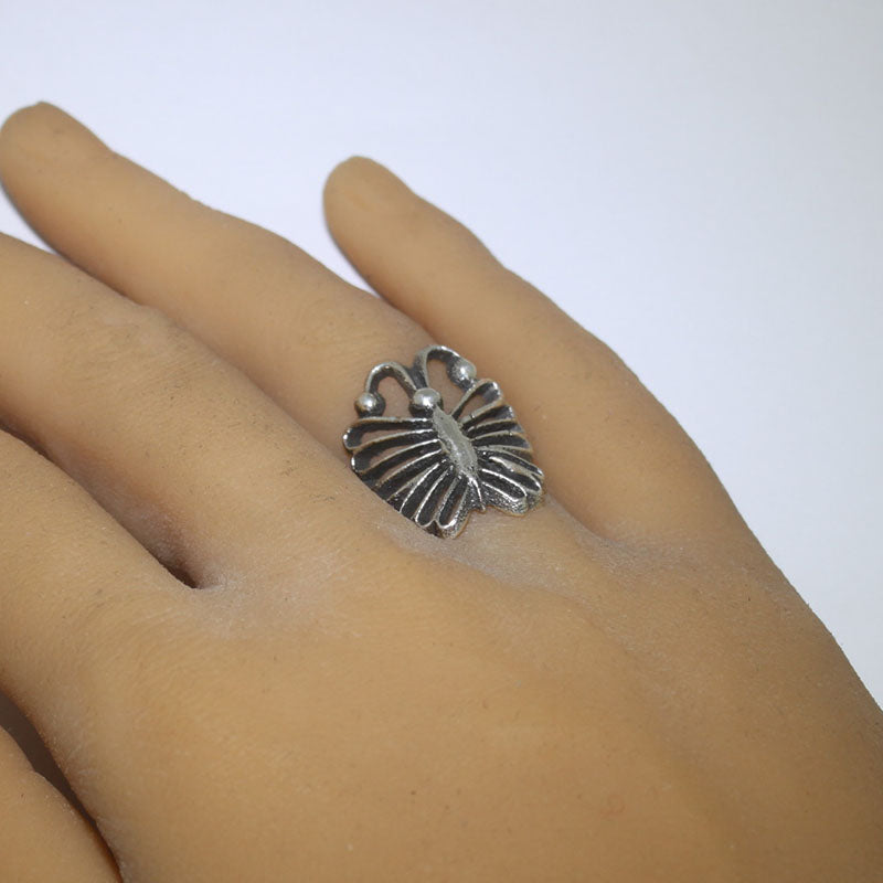 வில்போர்ட் ஹென்றி நகைச்சாலை வெள்ளி மோதிரம்