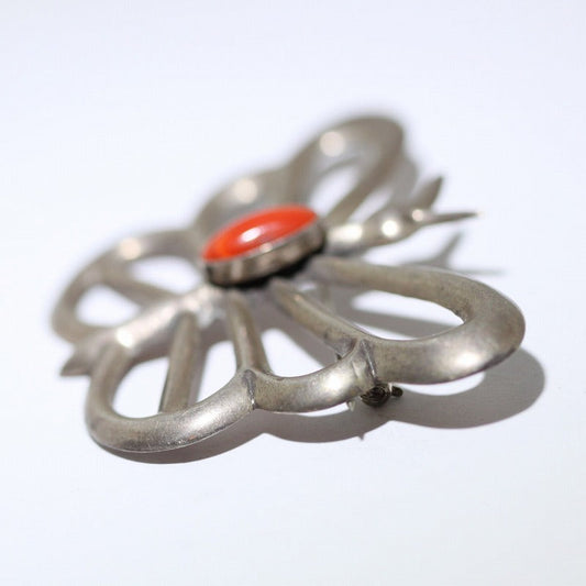 蝶のサンゴピン