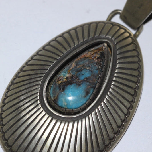 Liontin Pirus Bisbee oleh Calvin Martinez