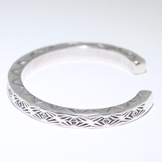 کنسلے نیٹونی کے ذریعہ سلور بریسلیٹ 5-1/4"