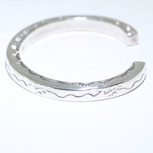 کنزلی ناتونی کا چاندی کا کنگن 5-1/4"