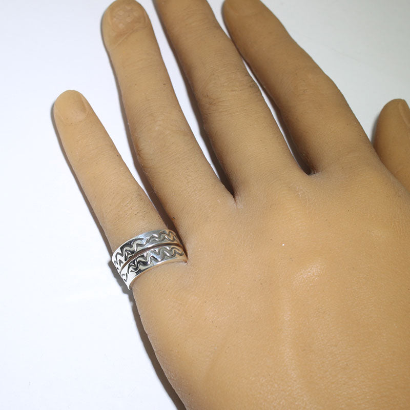 史蒂夫·黄马创作的银戒指 - 4.5