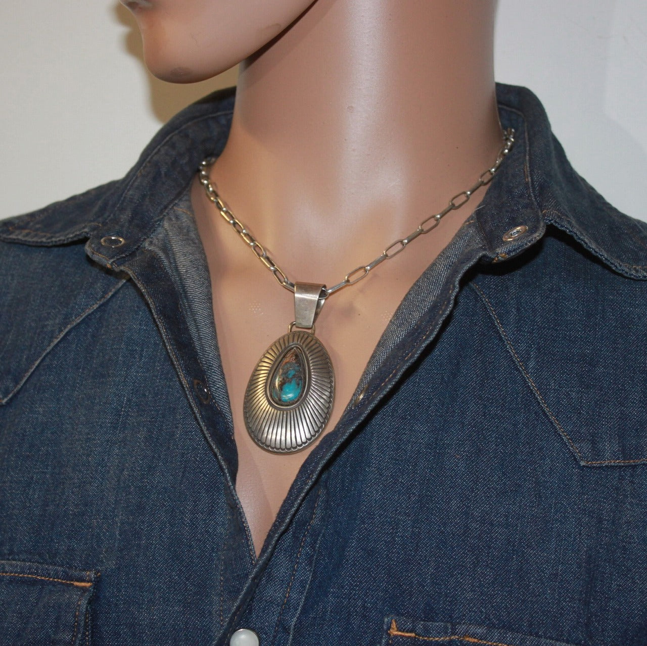 Pendente in Turchese di Bisbee di Calvin Martinez