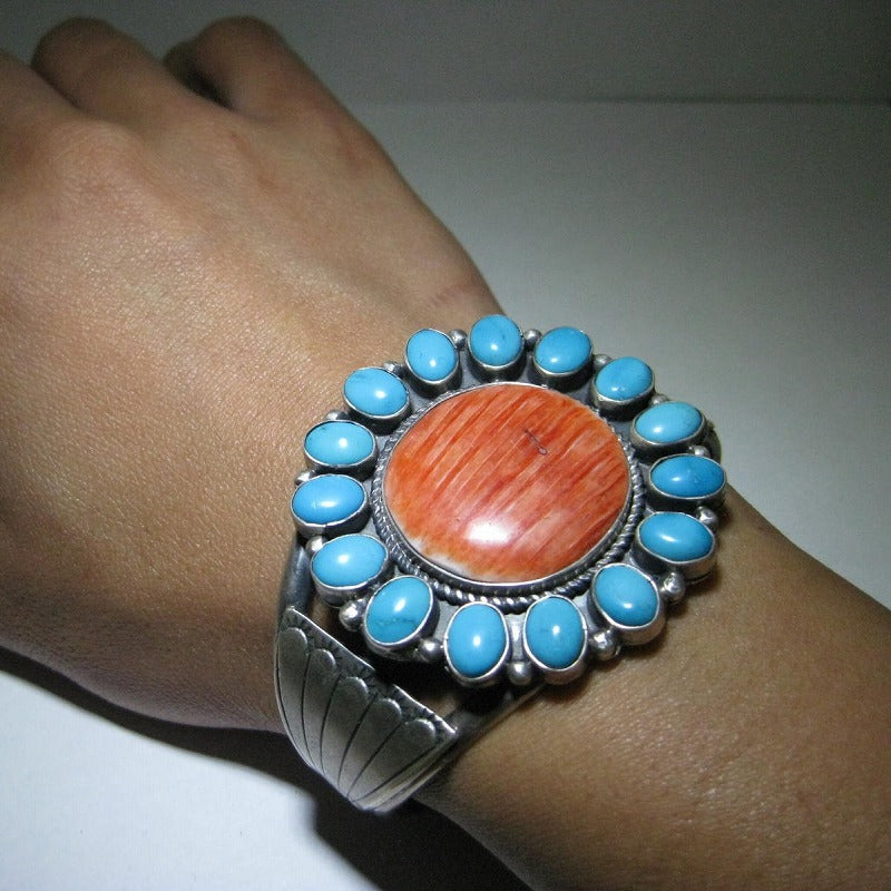 フレッド・ピーターズによるクラスター・ブレスレット