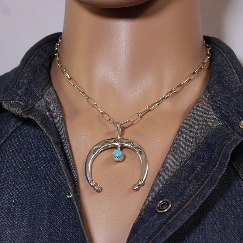 Naja Palawit ni Pauline Nelson