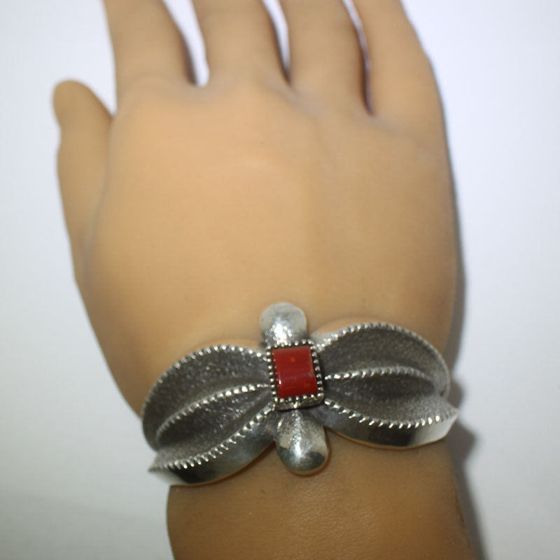 해리슨 짐의 산호 팔찌 5-1/2"