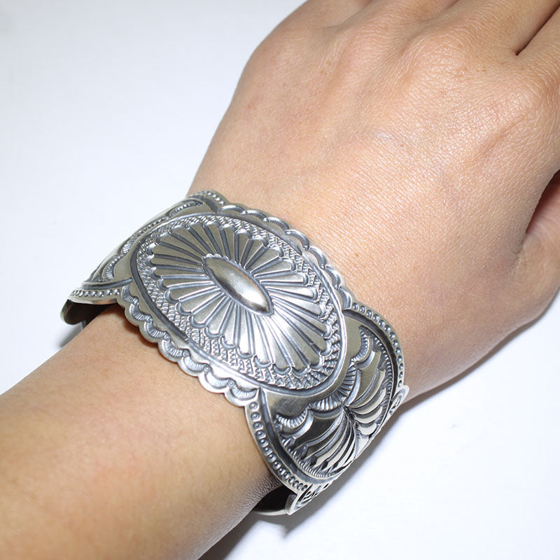 آرنلڈ بلیک گوٹ کا چاندی کا کنگن 6"