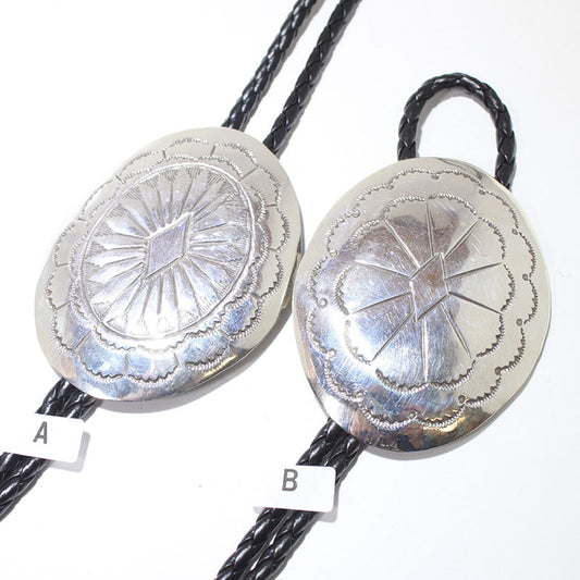 ナバホ族によるシルバーボロタイ