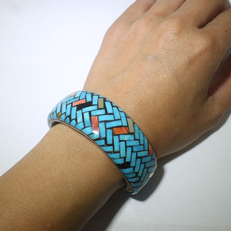 ジョー&アンジー・レアノによるブレスレット