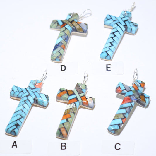 ジョー&アンジー・レアノによるモザイクペンダント