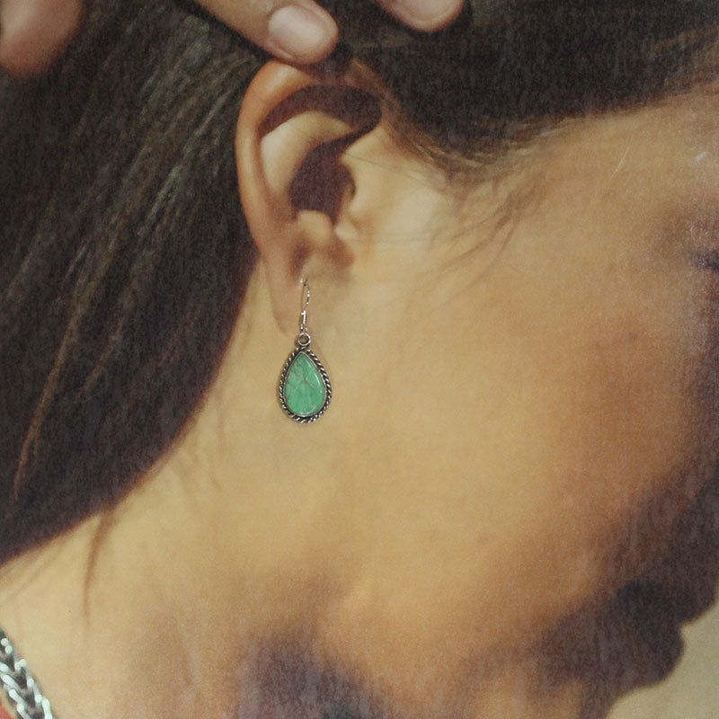 পাতার দুল