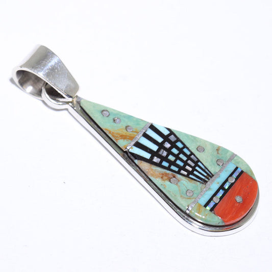 アーウィン・ツォシによるインレイペンダント