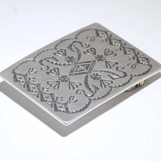 エディソン・スミスによるシルバーバックル