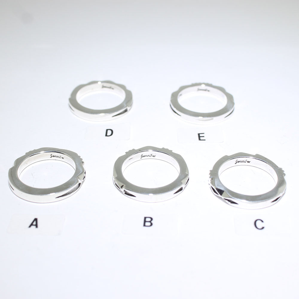 جینیفر کرٹس کی انگوٹھی سائز 6.5