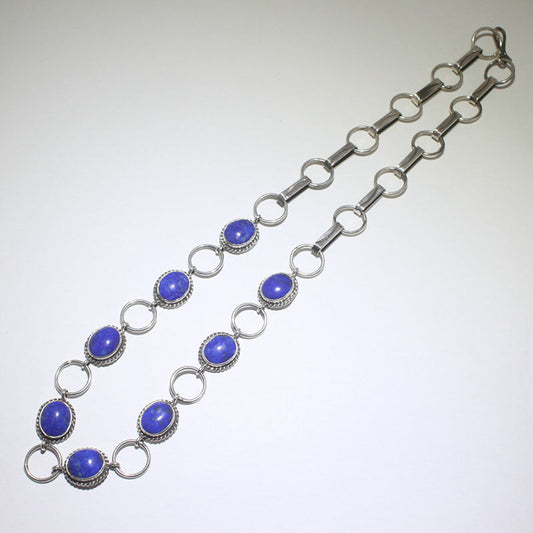 カールーン・グッドラックによるラピスネックレス