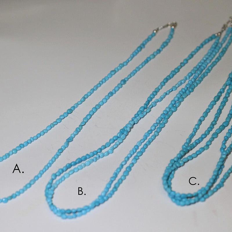 リーバ・グッドラックによるキングマンナゲットネックレス