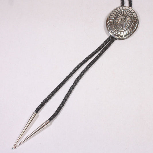 レナード・マロニーによるコンチョボロタイ