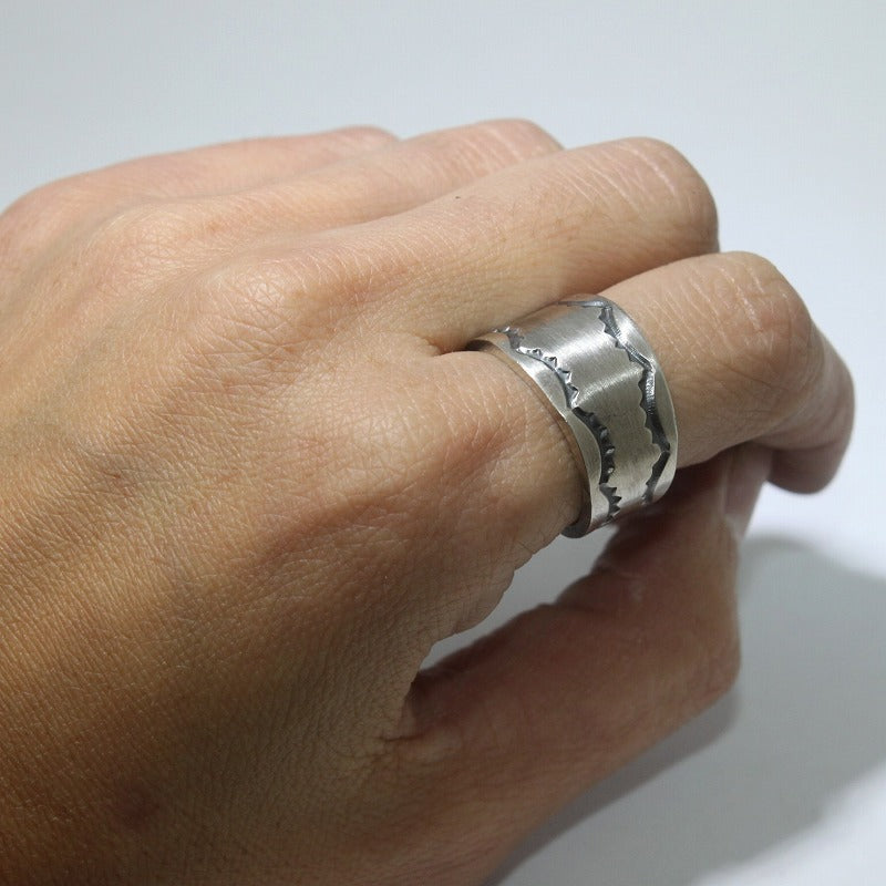 阿諾德·古德拉克戒指