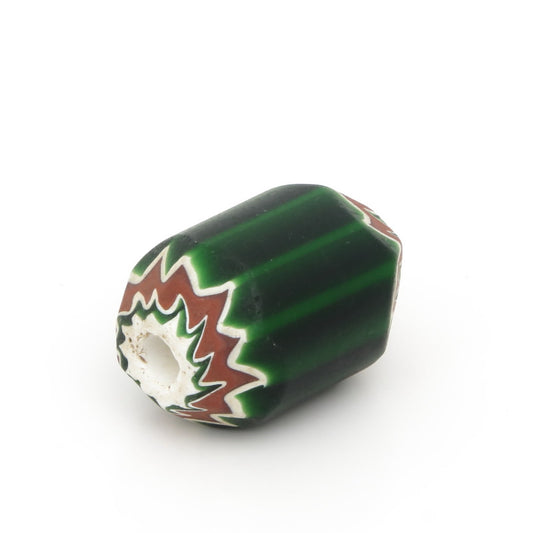 六層グリーンシェブロンビーズ