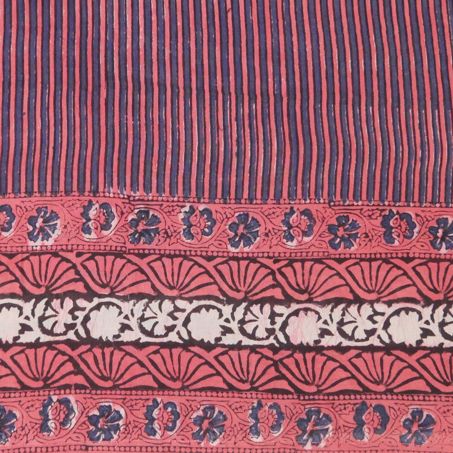 کاٹن بگرو سٹرائپ پینل پرنٹ ڈریس