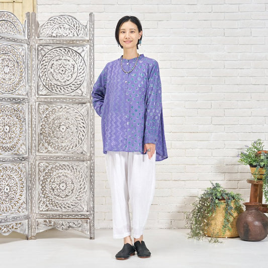 Emboss Pullover