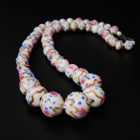 ヴィクトリア朝のビーズネックレス