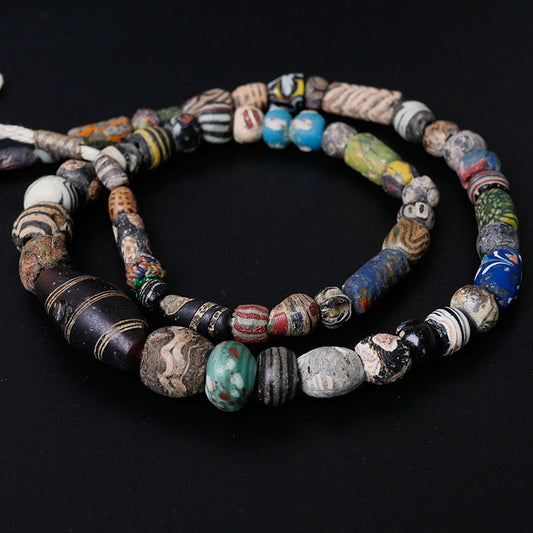 Colar de Contas Antigas Islâmicas