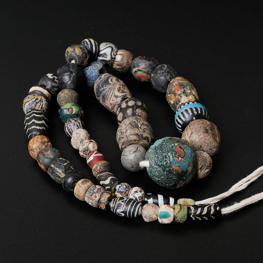 பண்டைய இஸ்லாமிய மணிகள் சரம்