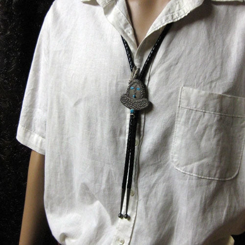 リー・ベゲイのボロネクタイ