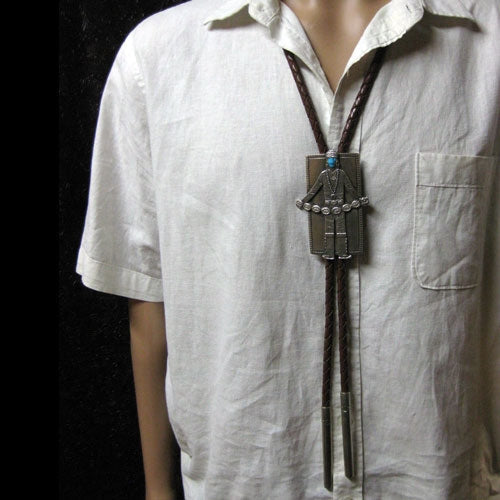 ダリル・ベゲイによるボロタイ