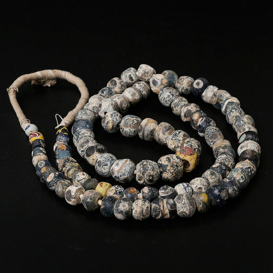 ローマンビーズのストランド