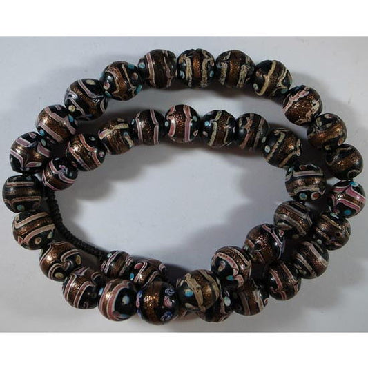 Mga Beads na Salamin na may Disenyong Parilya