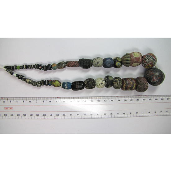Strand ng Sinaunang Islamic Beads